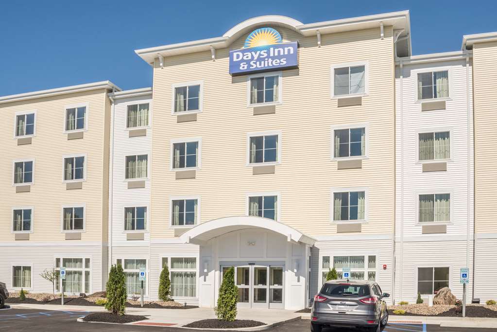 Days Inn By Wyndham Cadiz Экстерьер фото